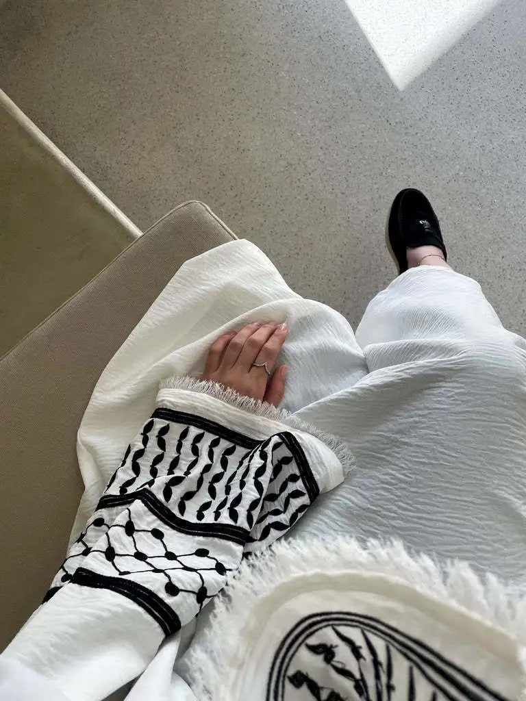 Keffiyeh Sleeve Abaya | PREORDER